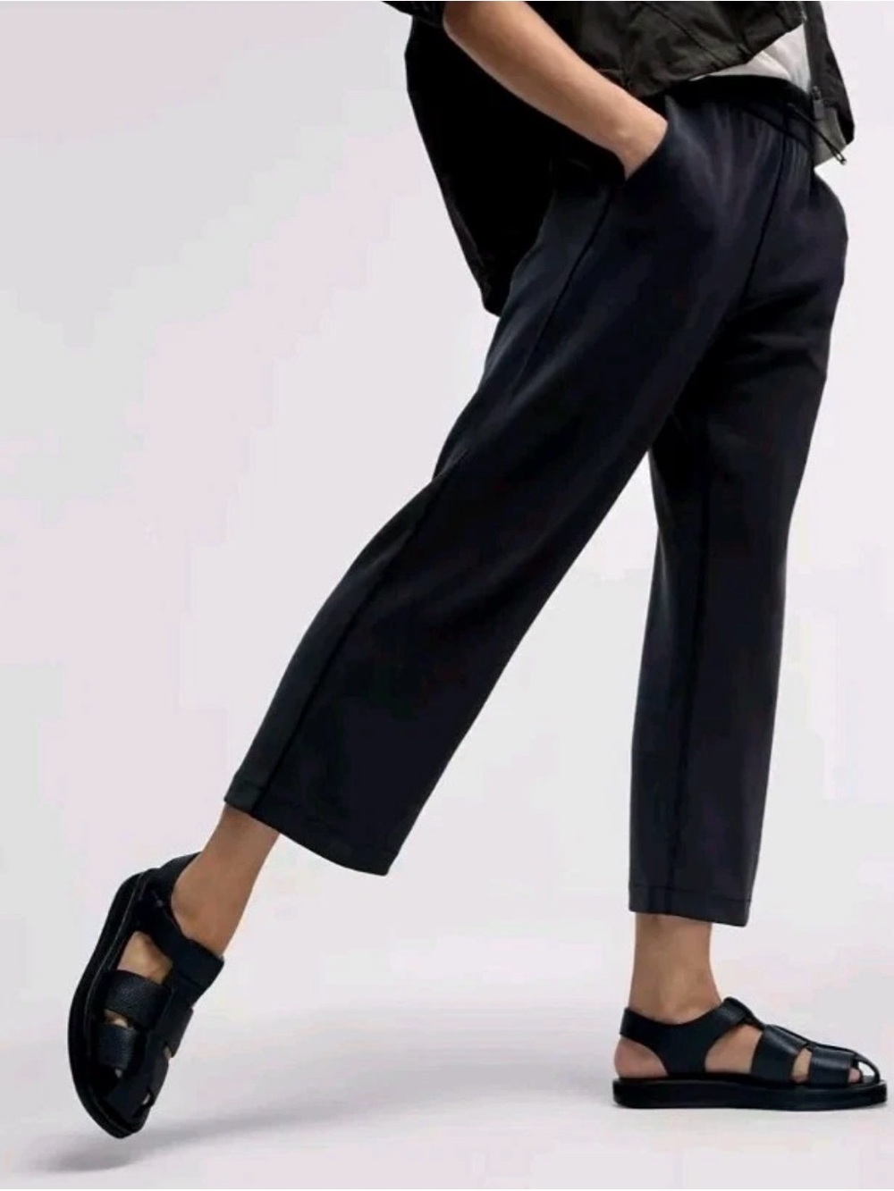 LULULEMON On The Fly Pull On‎ Pants Black 4 Stretch Elastic Waist Pockets Travel